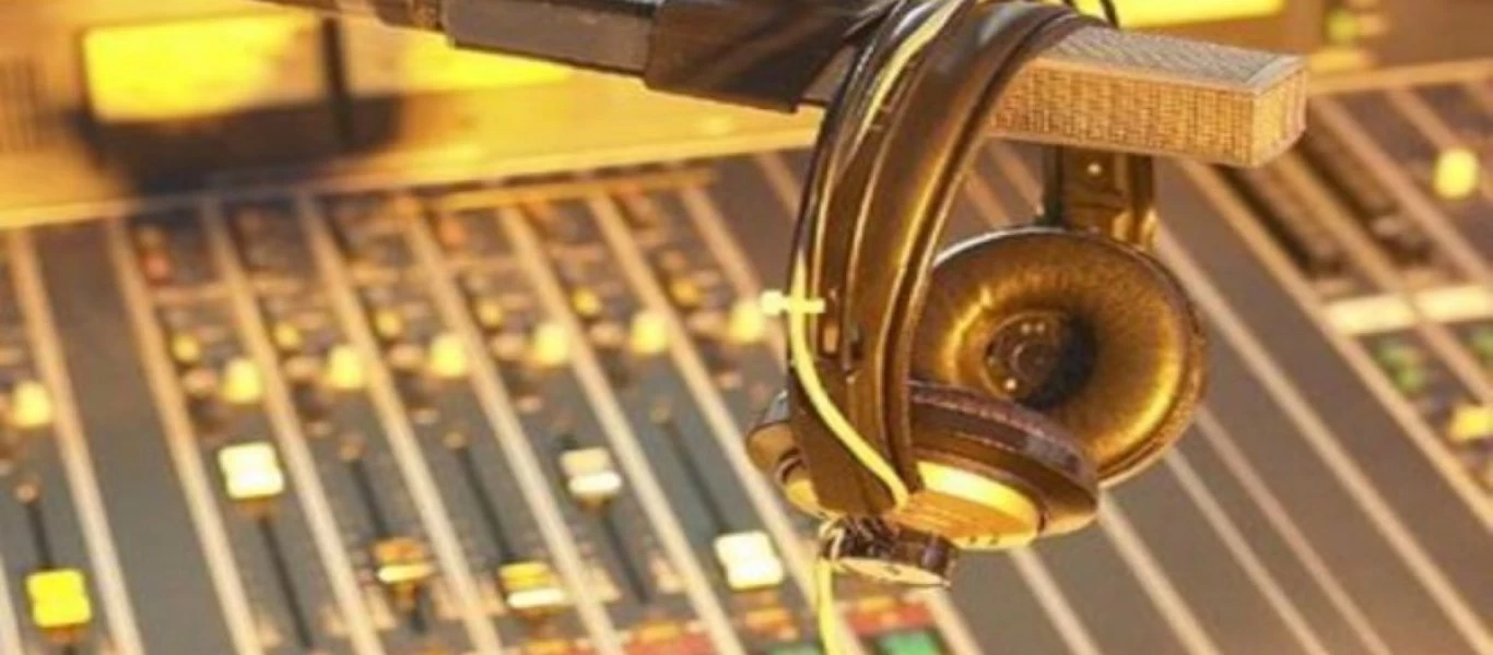 Ραδιόφωνο και καραντίνα: Άνοδος της ακροαματικότητας για τους ενημερωτικούς σταθμούς - Πτώση για τους αθλητικούς